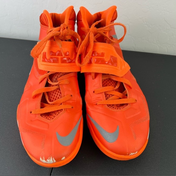 Nike LeBron XIII Bright Orange Crimson Basketball Shoes – Men’s Size 13 Retired main image 4